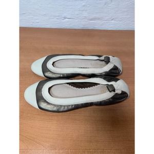 Seychelles metallic & white flats size 6
